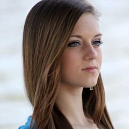 Лена Крылова